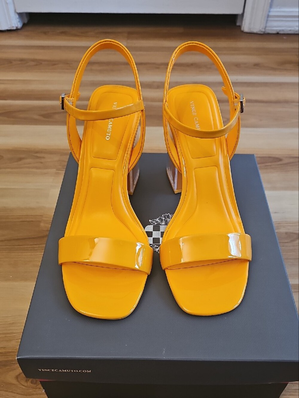 NEW Vince Camuto Bright Orange Patent Block Heel Sandals - Picture 3 of 5
